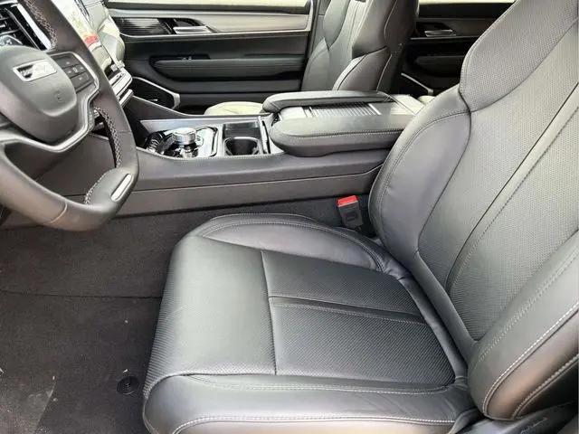 2026 Jeep Grand Wagoneer 4x4