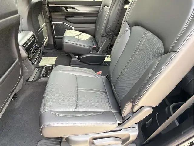2026 Jeep Grand Wagoneer 4x4