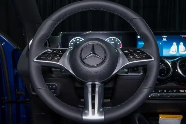 2026 Mercedes-Benz GLB 4MATIC