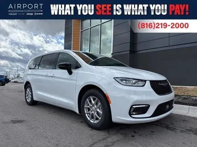 2026 Chrysler Pacifica Select for sale in Platte City, MO