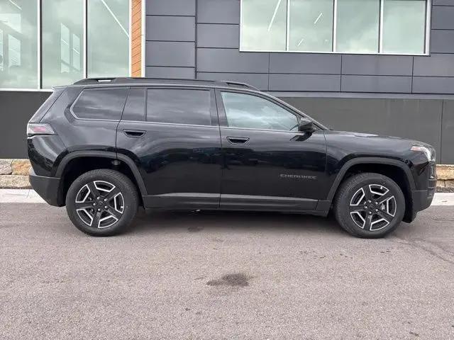 2026 Jeep Cherokee Laredo