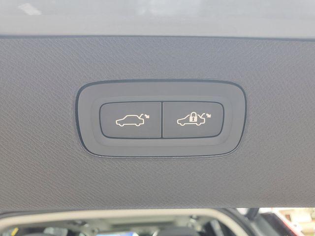 2026 Volvo XC90 Plus, B6 AWD Gas (mild hybrid), Gasoline, Bright, 7 Seats