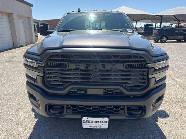 2026 RAM Ram 3500 RAM 3500 TRADESMAN CREW CAB 4X4 8 BOX
