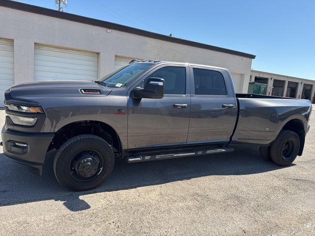 2026 RAM Ram 3500 RAM 3500 TRADESMAN CREW CAB 4X4 8 BOX