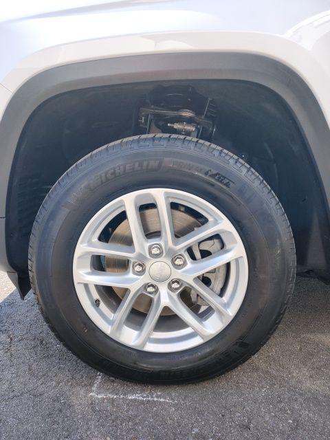 2025 Jeep Grand Cherokee L Laredo X 4x4