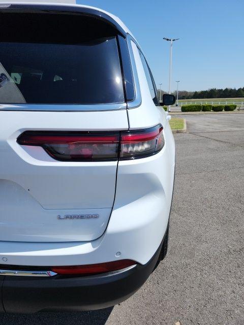 2025 Jeep Grand Cherokee L Laredo X 4x4