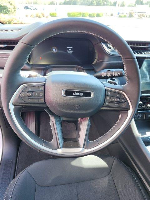 2025 Jeep Grand Cherokee L Laredo X 4x4