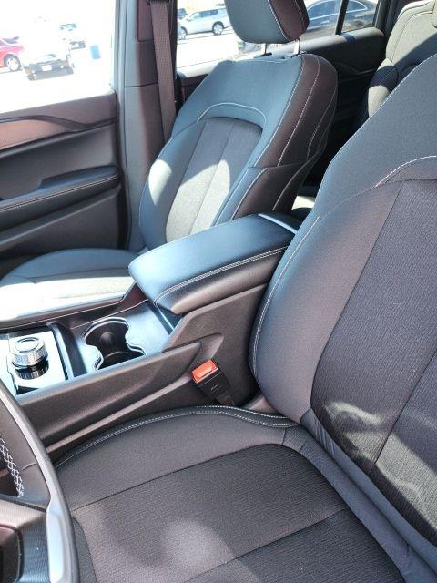 2025 Jeep Grand Cherokee L Laredo X 4x4
