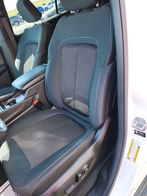 2025 Jeep Grand Cherokee L Laredo X 4x4