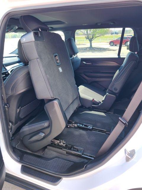 2025 Jeep Grand Cherokee L Laredo X 4x4