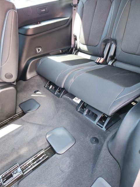 2025 Jeep Grand Cherokee L Laredo X 4x4