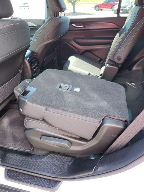 2025 Jeep Grand Cherokee L Laredo X 4x4
