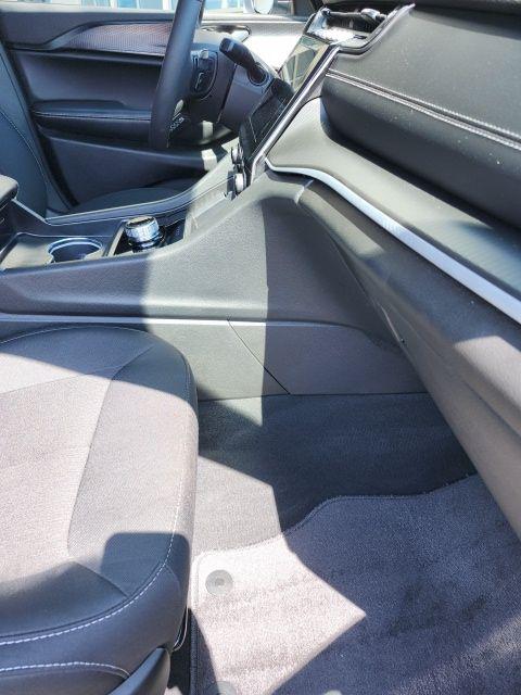 2025 Jeep Grand Cherokee L Laredo X 4x4