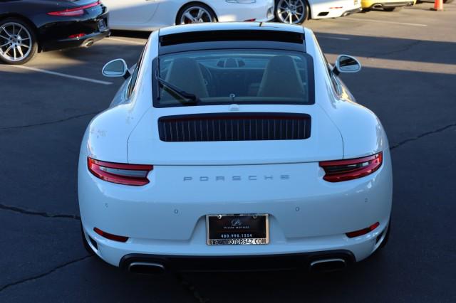 2017 Porsche 911 Carrera