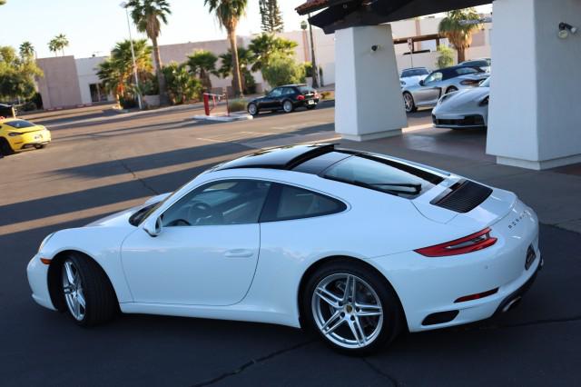 2017 Porsche 911 Carrera