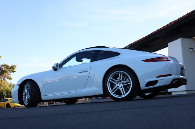 2017 Porsche 911 Carrera