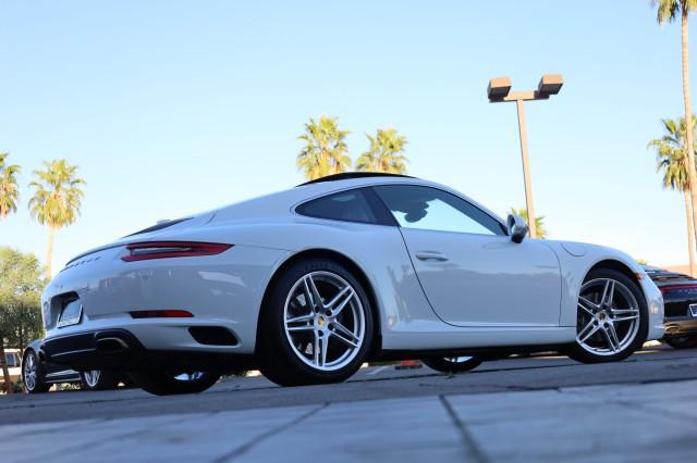 2017 Porsche 911 Carrera