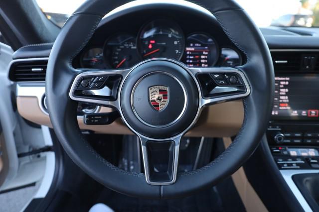2017 Porsche 911 Carrera