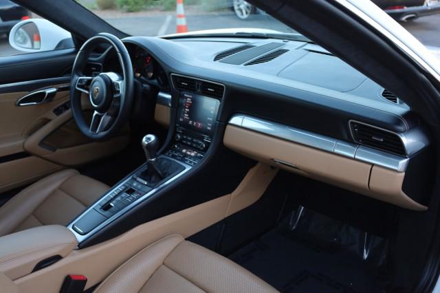 2017 Porsche 911 Carrera