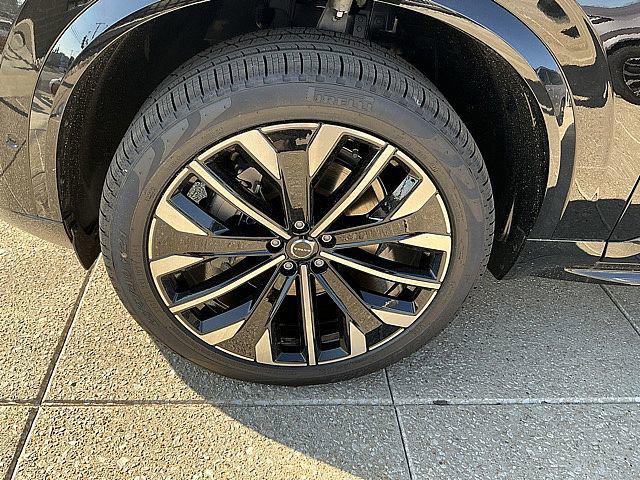 2026 Volvo XC90 Ultra, B6 AWD Gas (mild hybrid), Gasoline, Bright, 7 Seats