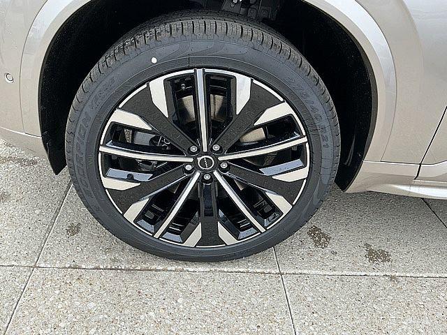 2026 Volvo XC90 Plug-In Hybrid Plus, T8 AWD, Electric/Gasoline, Bright, 7 Seats