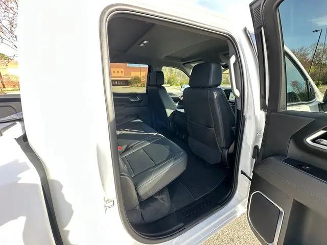 2025 GMC Sierra 1500 4WD Crew Cab Short Box SLT