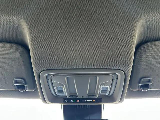 2025 GMC Sierra 1500 4WD Crew Cab Short Box SLT
