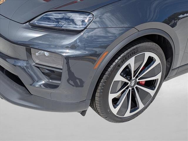 2026 Porsche Macan Electric 4S