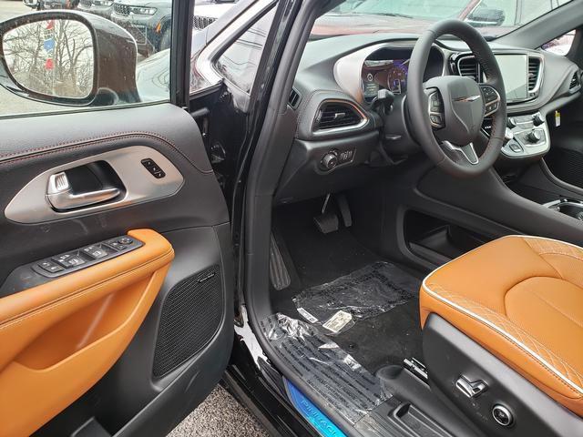 2026 Chrysler Pacifica Pinnacle AWD