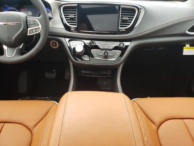 2026 Chrysler Pacifica Pinnacle AWD