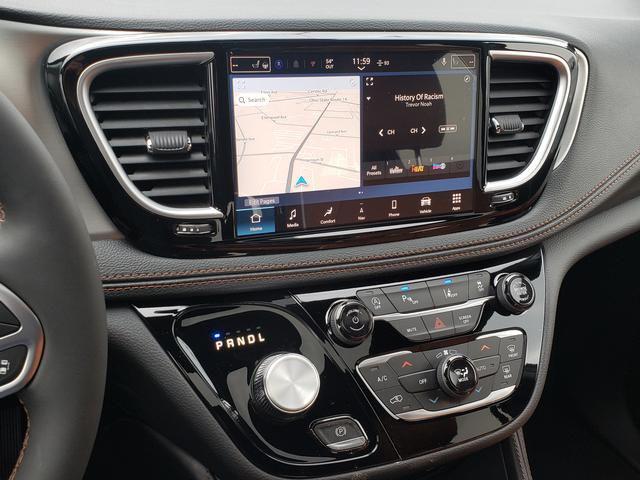 2026 Chrysler Pacifica Pinnacle AWD