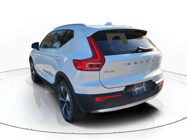 2024 Volvo XC40 B5 Core Bright Theme