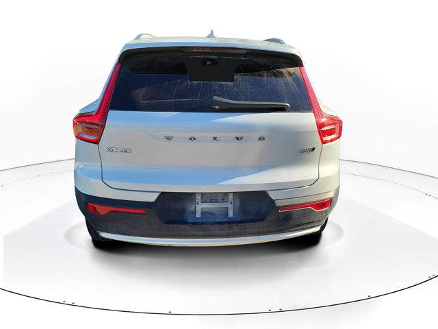 2024 Volvo XC40 B5 Core Bright Theme