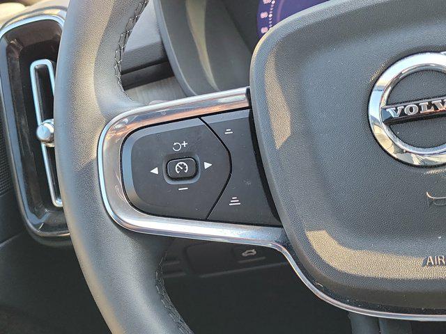 2024 Volvo XC40 B5 Core Bright Theme