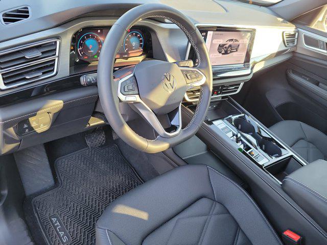2025 Volkswagen Atlas Cross Sport 2.0T SE w/Technology