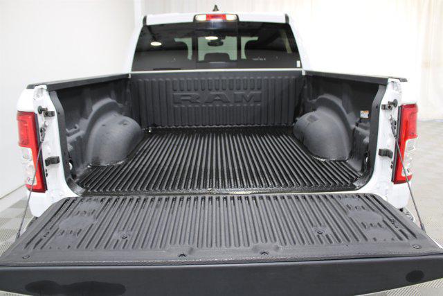 2022 Ram 1500 Big Horn Crew Cab 4x4 5'7" Box
