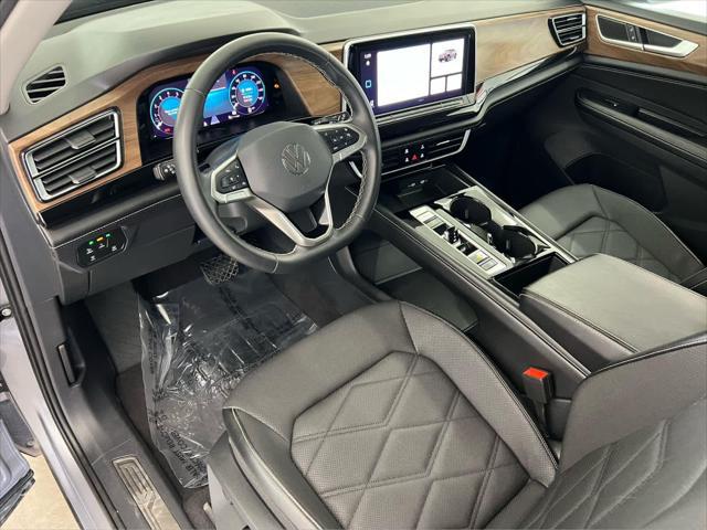 2025 Volkswagen Atlas 2.0T SEL Premium R-Line