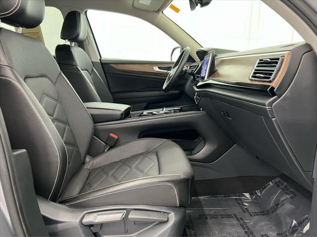 2025 Volkswagen Atlas 2.0T SEL Premium R-Line