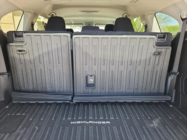2022 Toyota Highlander L