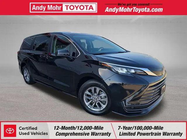 2024 Toyota Sienna LE for sale in Avon, IN