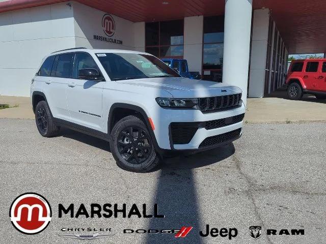 2026 Jeep Grand Cherokee Altitude 4x4 for sale in Crittenden, KY