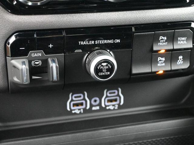 2026 Ram 1500 Express Crew Cab 4x4 57 Box