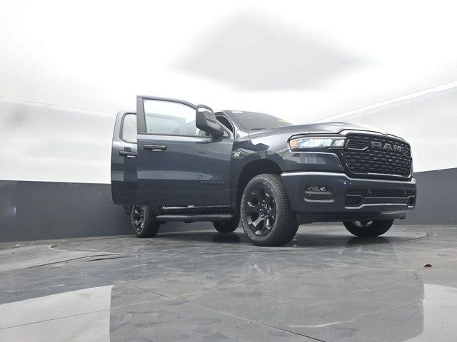2026 Ram 1500 Express Crew Cab 4x4 57 Box