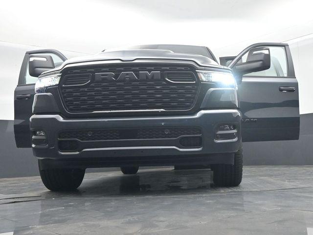 2026 Ram 1500 Express Crew Cab 4x4 57 Box