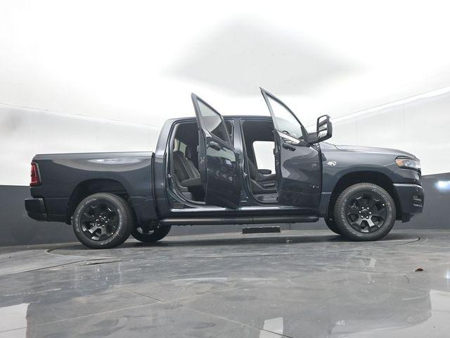 2026 Ram 1500 Express Crew Cab 4x4 57 Box
