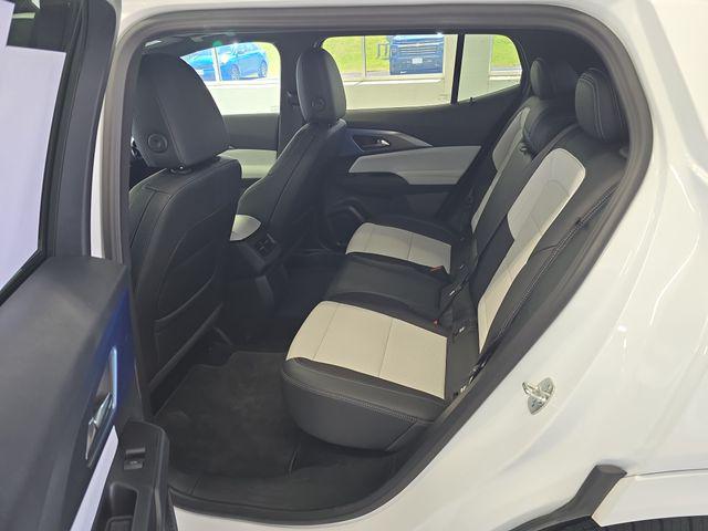 2025 Chevrolet Equinox LT 2