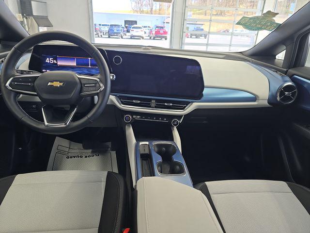 2025 Chevrolet Equinox LT 2