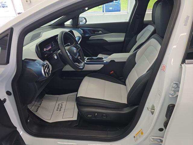 2025 Chevrolet Equinox LT 2