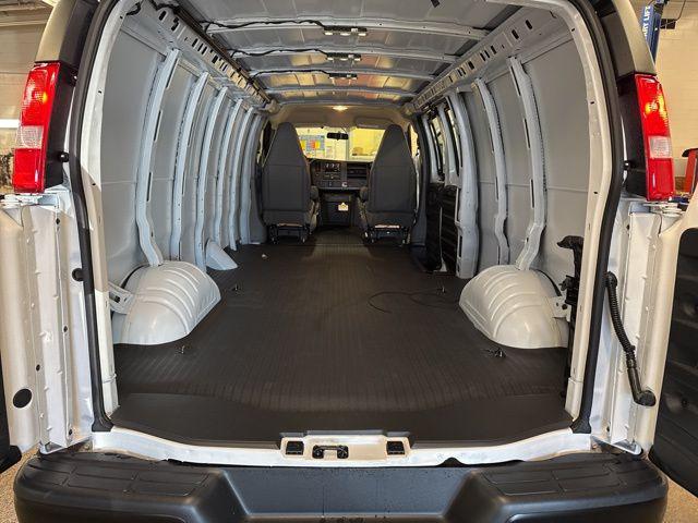 2026 GMC Savana Cargo 2500 Extended Wheelbase, Work Van, RWD