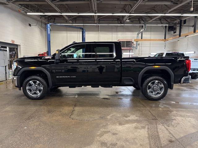 2026 GMC Sierra 2500HD Crew Cab, Standard Bed, SLE, 4WD